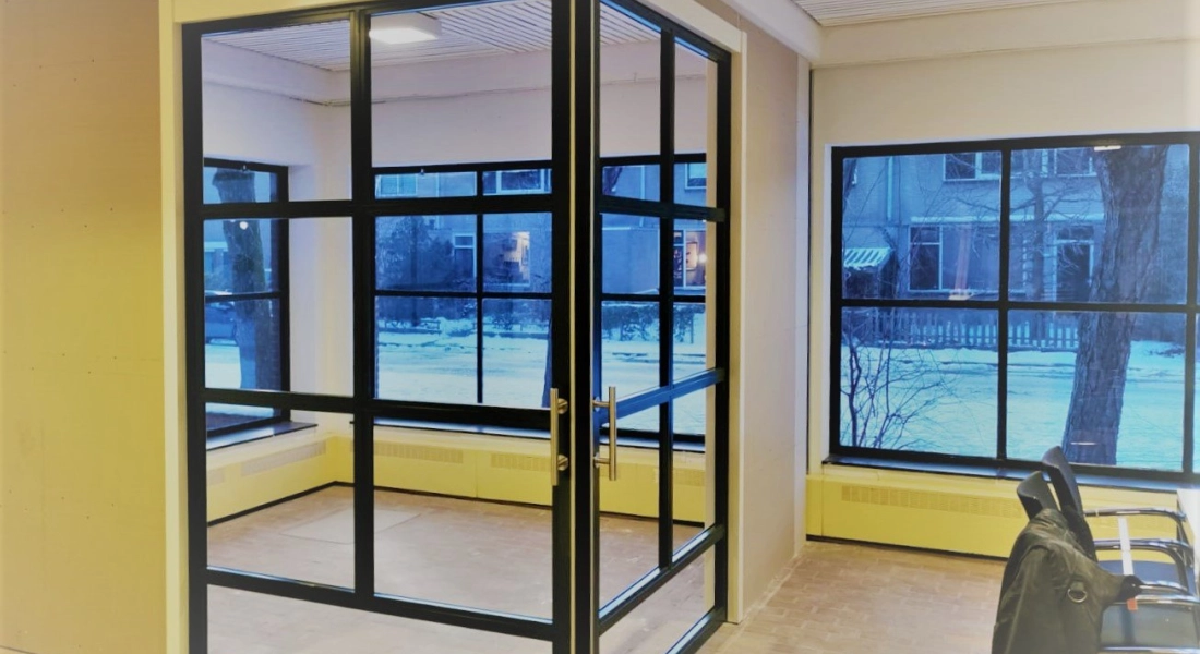 Slimme schuifdeuroplossing voor bijeenkomstruimte