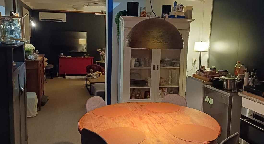 Van deur naar droomhuis: Hoe Réne een woning bouwde met HPL-deuren